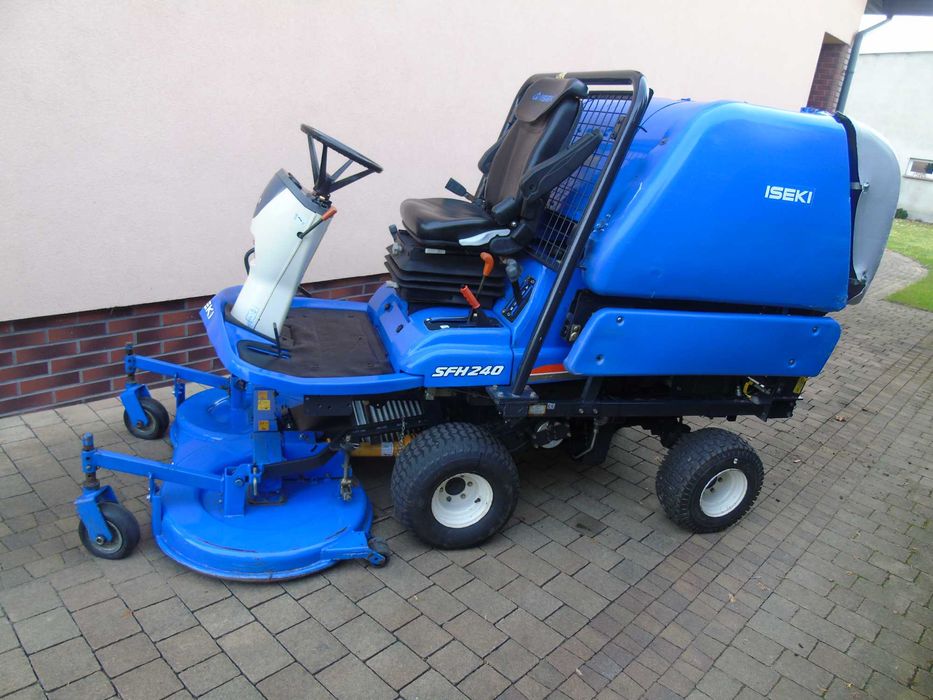Profesjonalna kosiarka ISEKI SFH240 27KM 3cyl. diesel 4WD  PO SERWISIE