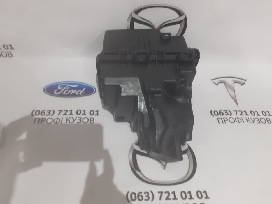 Корпус повітряного фільтра, бачок омивача Мазда 3, 6, СХ5, СХ50, СХ30