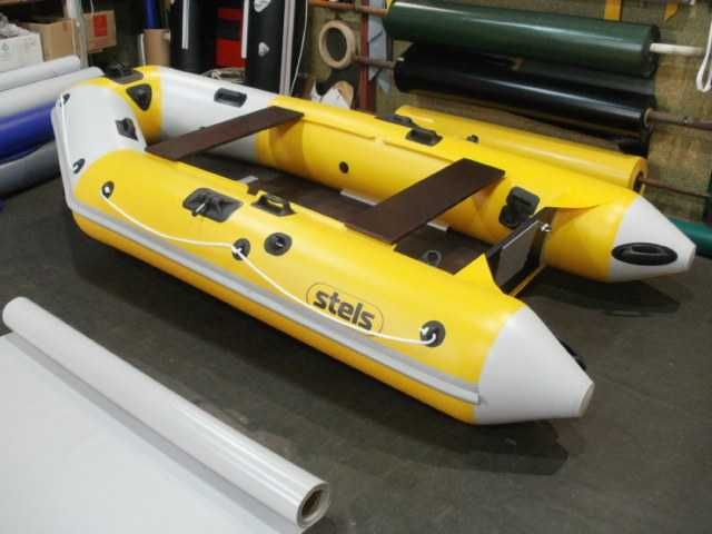 Лодка надувная моторная/гребная "Stels"