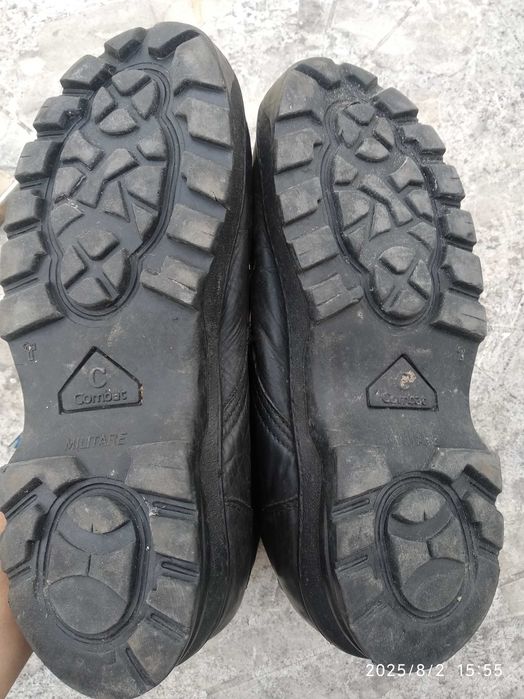 Берцы яловые армейские, мягкие.