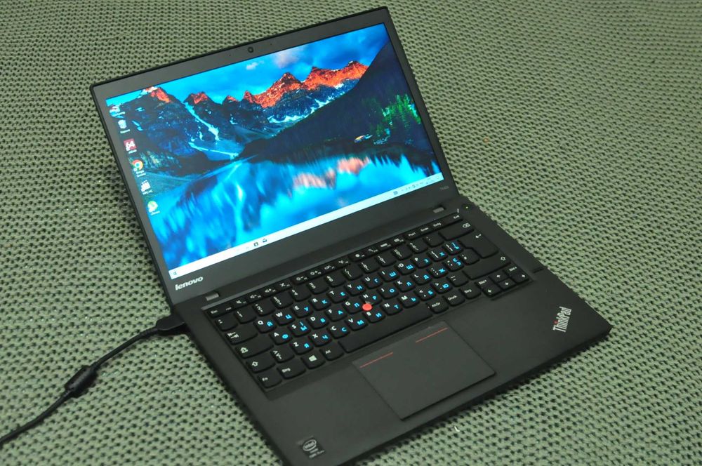 Мощный  ноутбук Lenovo T440s (Core i5/4Gb/SSD/video-2Gb)