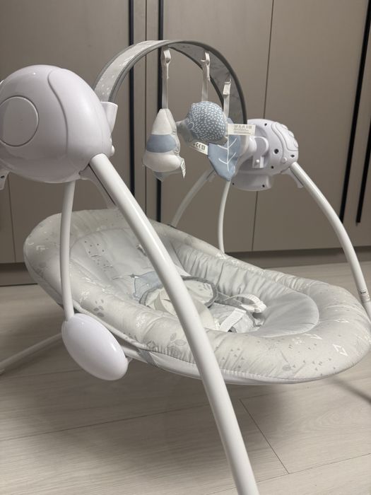 Продам крісло - гойдалку Smiki.