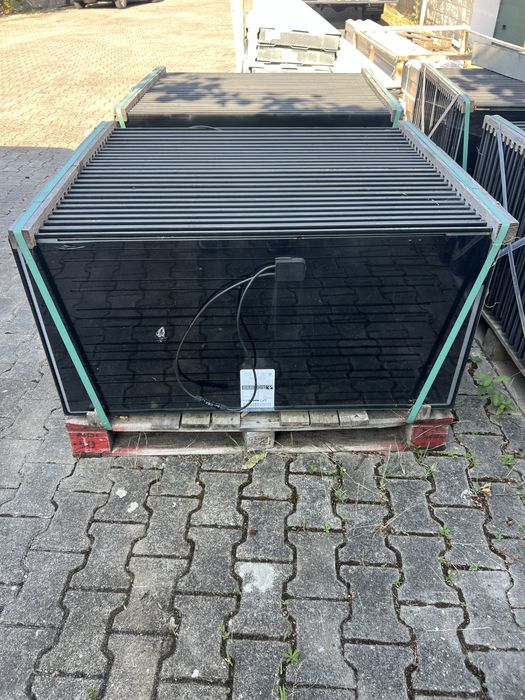 Palete com 50 Painéis Solares Abound Solar 70W Novos