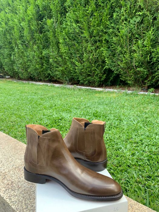 Botas para homem em pele - novas - tamanho 45 - cor castanho