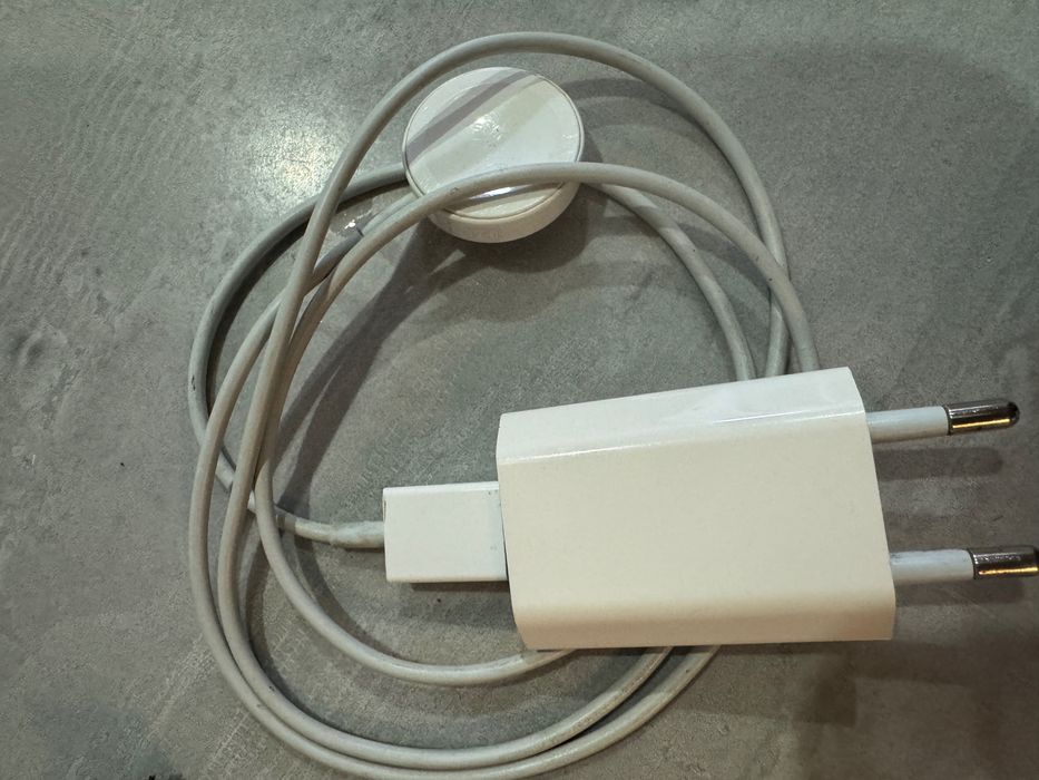 Продам Apple Watch SE 40 mm у золотому кольорі, ціна 8500 грн