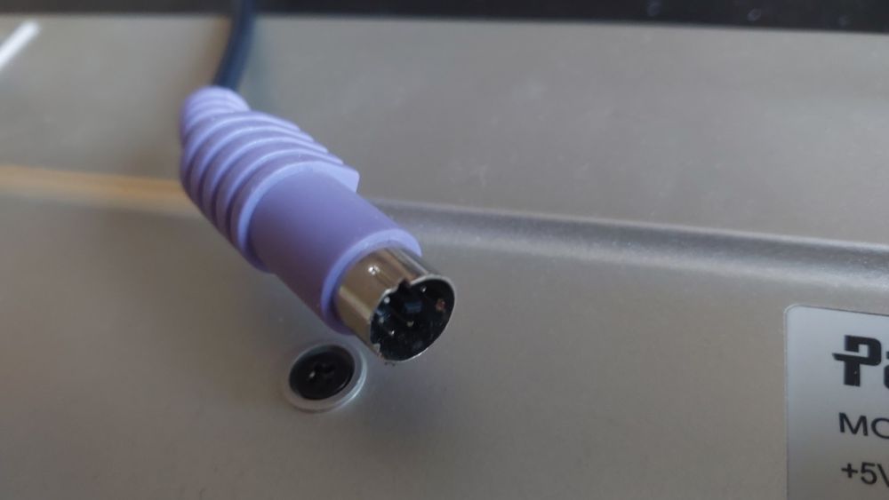 Teclado Packard Bell – Conector PS/2 – Robusto e Funcional