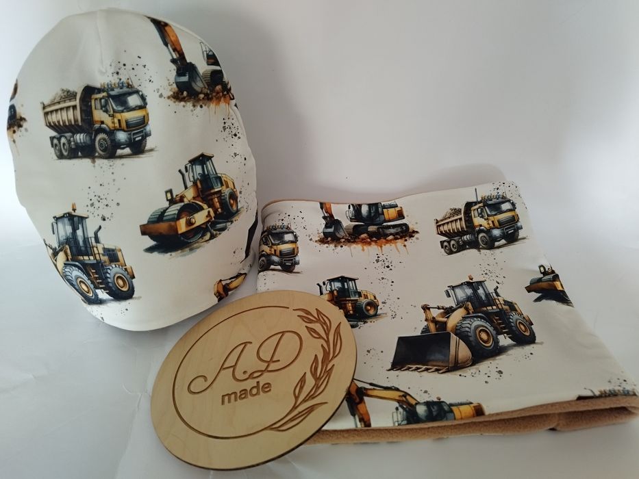 Zestaw komplet czapka komin ocieplany zimowy auta budowlane koparki