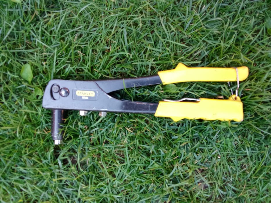 Заклепочник Stanley