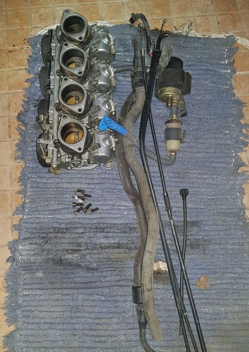 Kawasaki zx9r 1997 ( Peças ) Carburador/ Bomba de gasolina