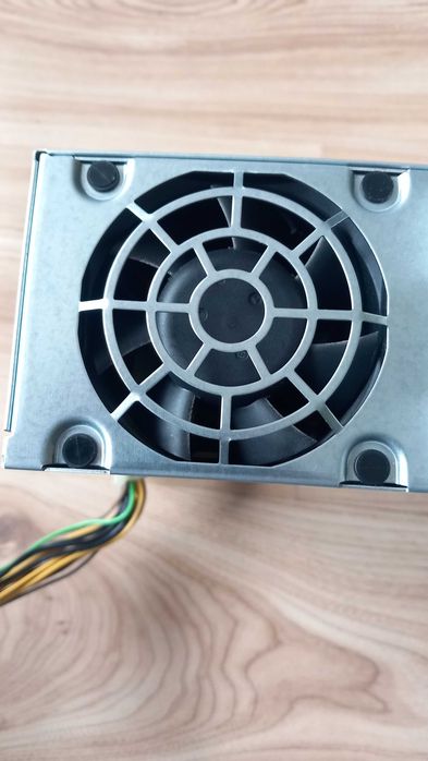 Zasilacz Fujitsu DPS-250AB-82A 250W – sprawny