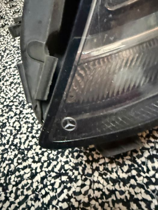 Farol Mercedes-Benz Classe C W205 / S205