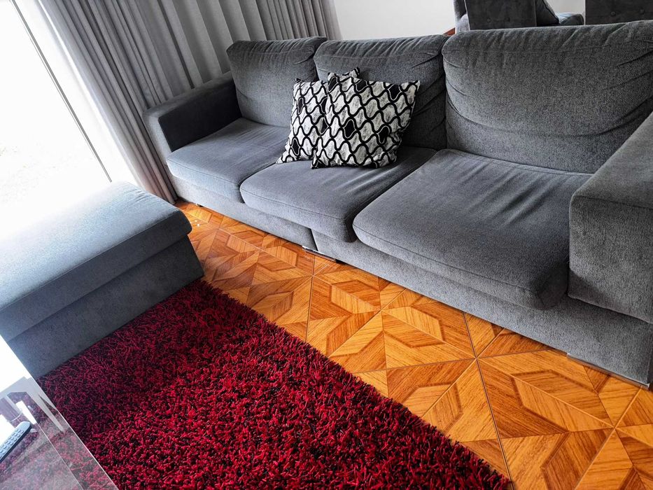 Sofá e puff de excelente qualidade(oferta 2 candeeiros)