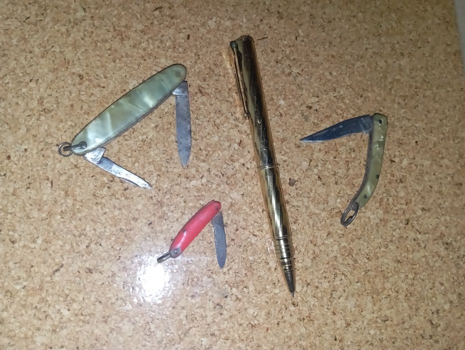 Canivetes e esqueiros antigos