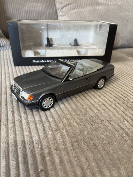 Mercedes benz 300 CE-24 cabriolet Norev