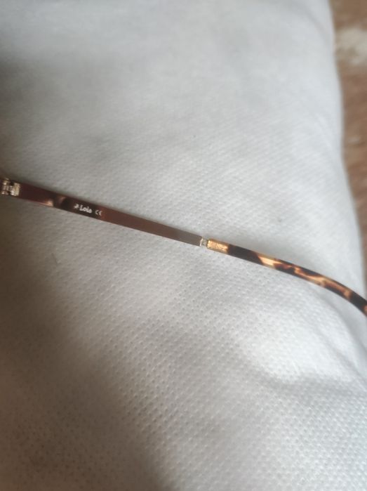 Armação Lois muito boa