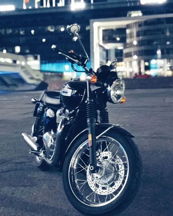 Triumph Bonneville Triumph Bonneville T100, polski salon, ASO, bardzo niski przebieg.