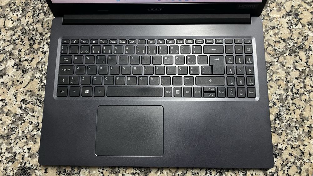 Acer Extensa EX215-22