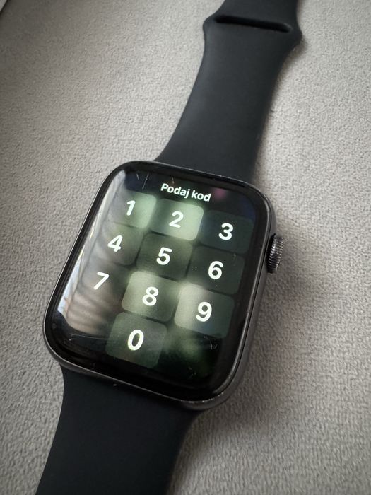 Apple watch 5.