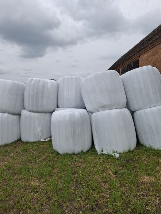 Sianokiszonka baloty