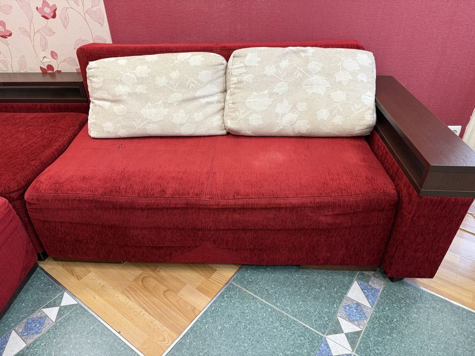 Продам диван  в хорошому стані