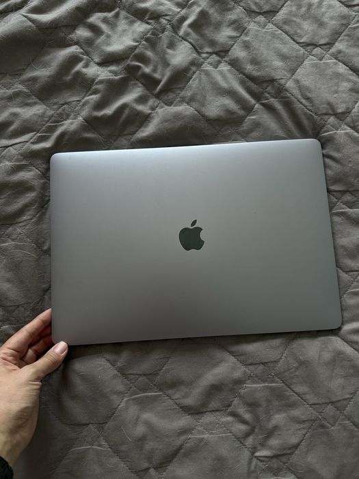 macbook pro 15 2018 32 512 - купити ноутбуки - Ціна на OLX.ua
