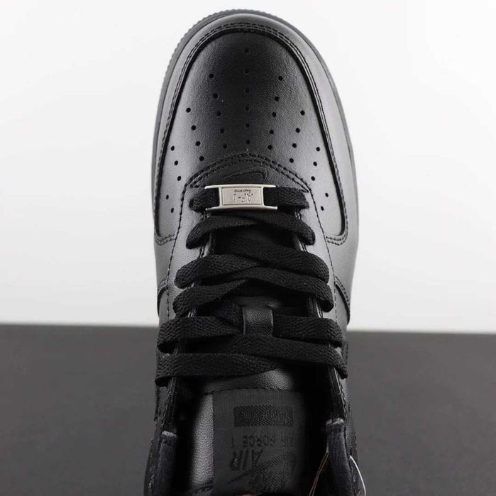 Nike Air Force 1 Supreme R. 39