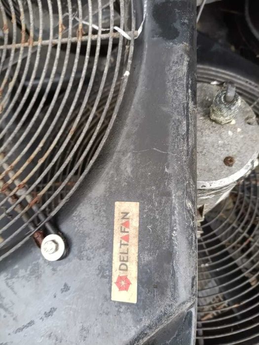 Вентилятори витяжки з двигунам