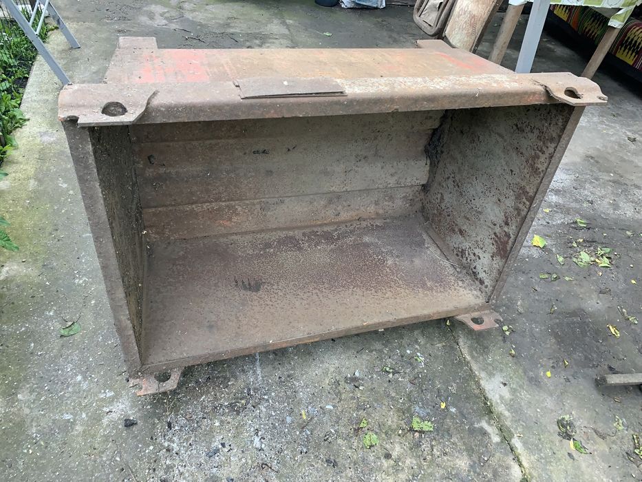 Металический ящик