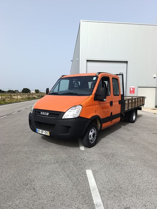 Iveco cabine dupla e caixa