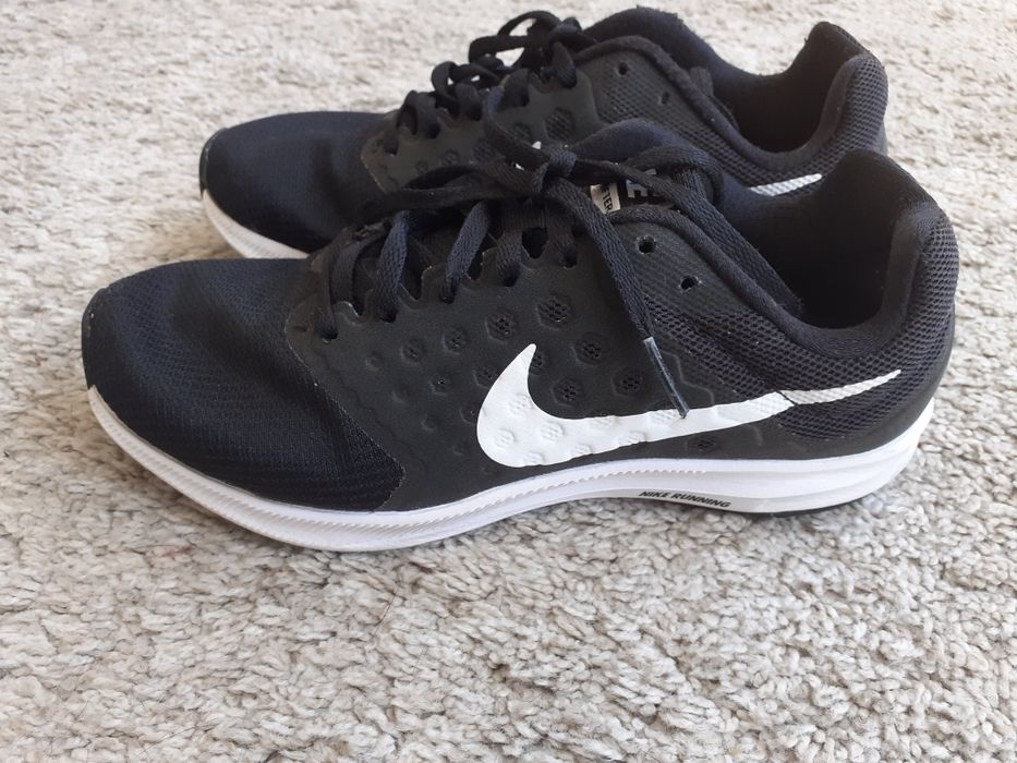 Sapatilhas Nike pretas 37,5