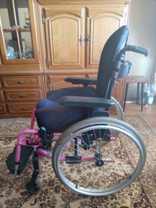 Детская инвалидная коляска