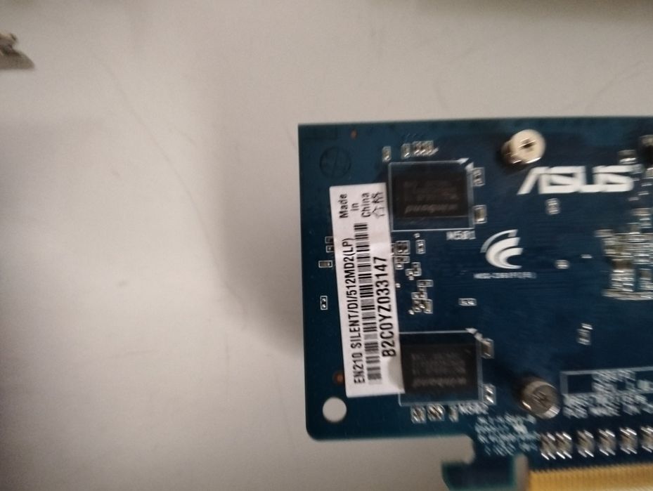 Placas gráficas antigas NVIDIA, ATI