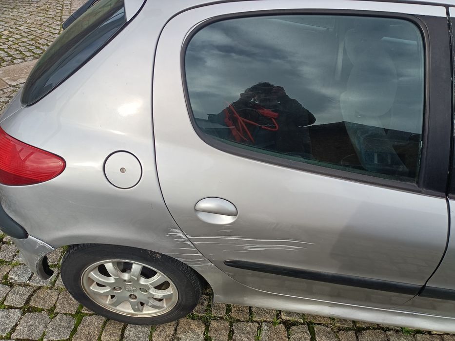 Peugeot 206 para arranjar