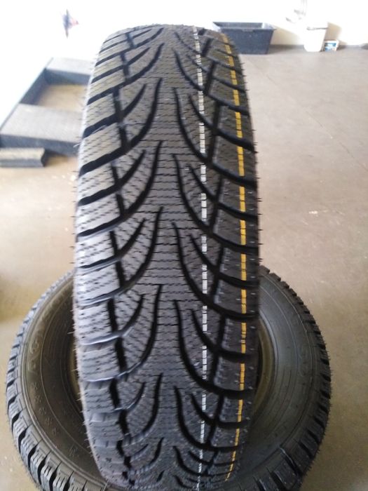 Sprzedam opony nowe zimowe bieżnikowane 165/70R14
