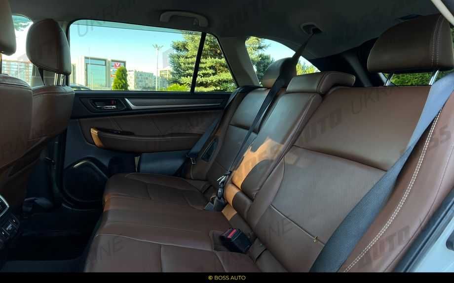 Subaru Outback 2018 2.5L в комплектації Touring (максимальна)
