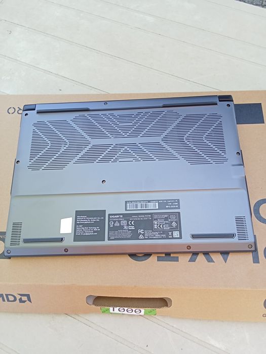 Portátil Gaming Gigabyte Aero X16 - Ryzen Al 7 350 - RTX 5060