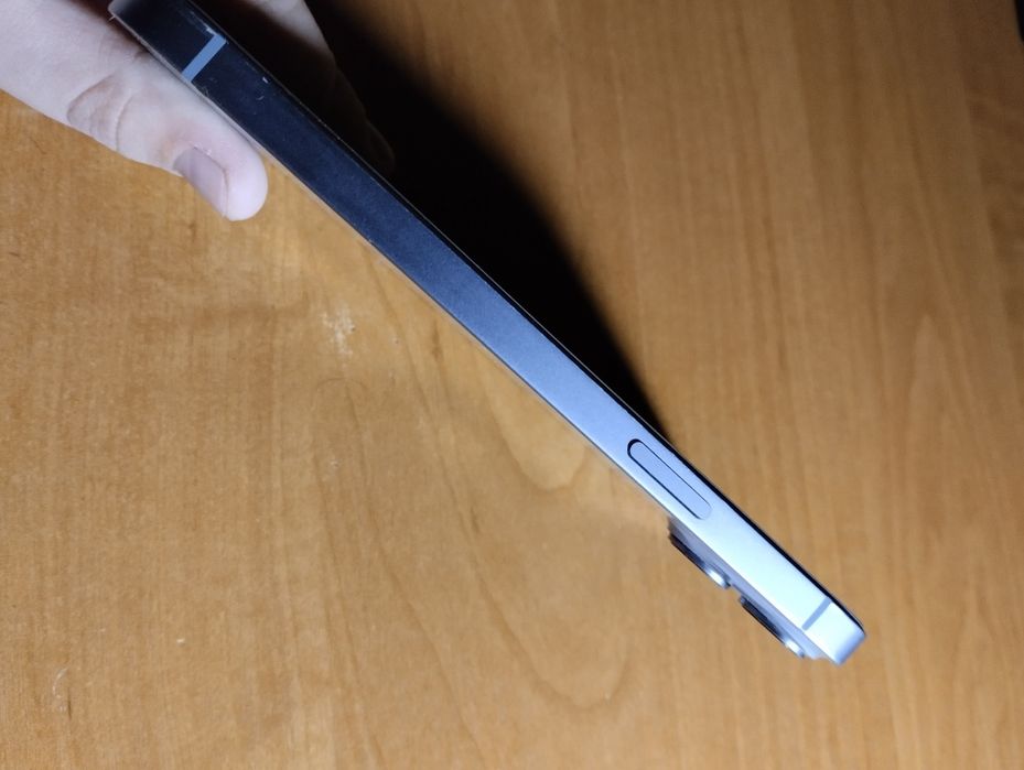 айфон 14 плюс заблокований