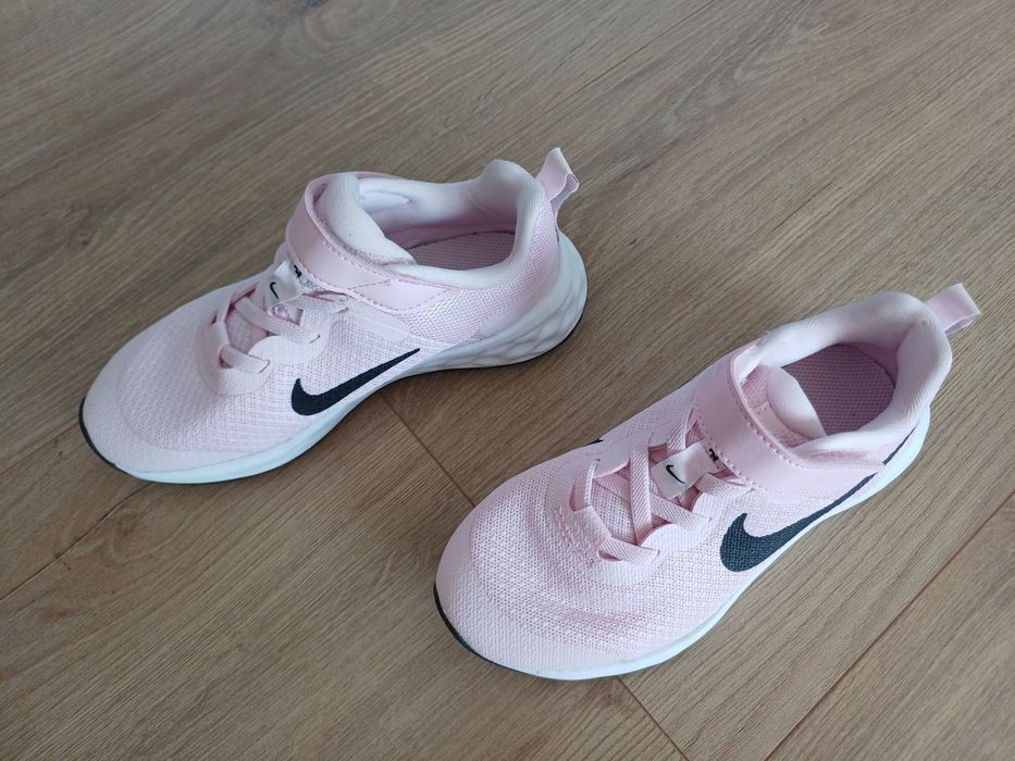 Adidasy buty dziecięce Nike Revolution 6 NN (PSV) Roz. 29,5