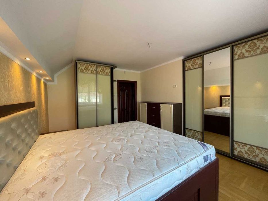 Продається шикарний будинок біля Івано-Франківська!