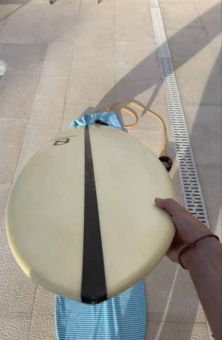 Prancha de Surf No-Brainer Mannkine + LFT 5’6” | 28,7L