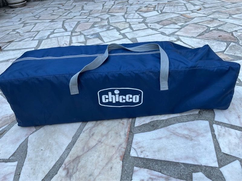 Cama de viagem Chicco. Pratica para levar em viagem
