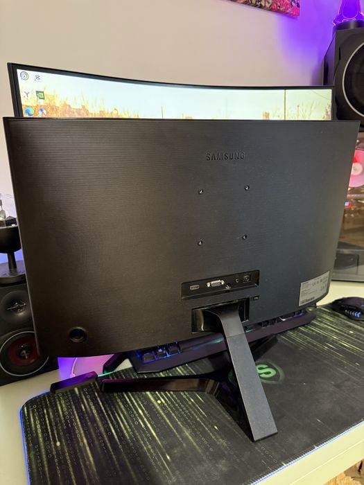 Monitor Samsung 24 Full Hd 60hz Okrągly