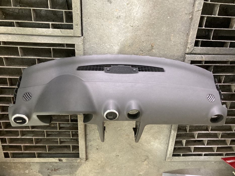 Konsola kokpit audi a3 8p