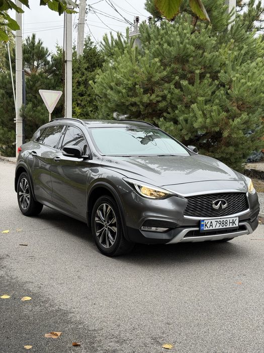INFINITY QX30 2017 год