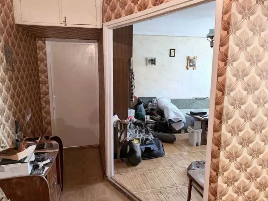 *Продається 2-о кімнатна квартира вул. В.ЛОБОНОВСЬКОГО 4/16