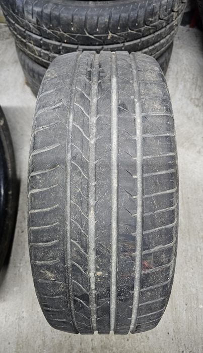 Opony letnie Goodyear 215/50R17