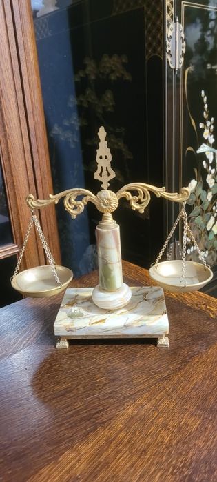 Piękna dekoracyjna waga