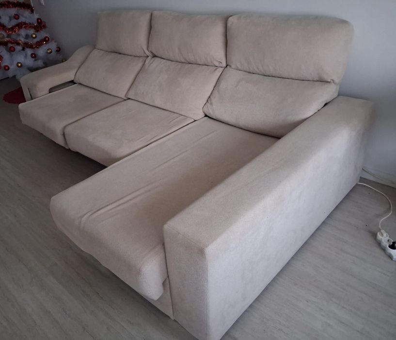 Sofa com chaise longue