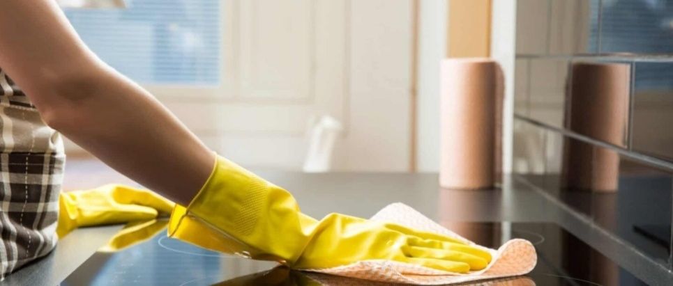 Sprzątanie domu lub mieszkania