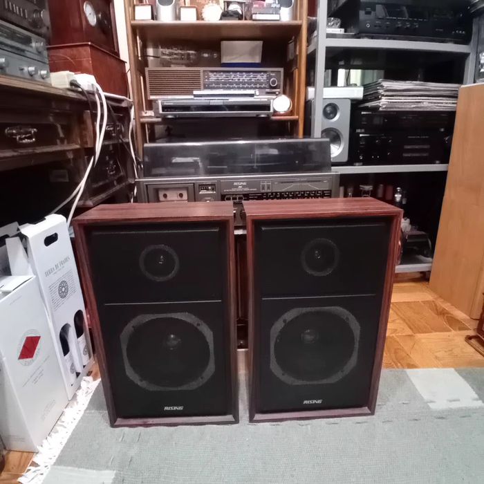 Rádio gira discos  cassetes Rising  made in japan